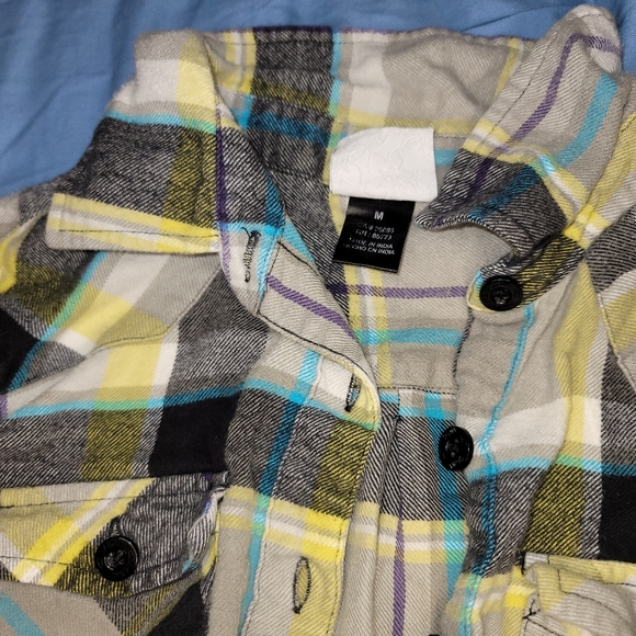 Flannel - Picture 3 of 4